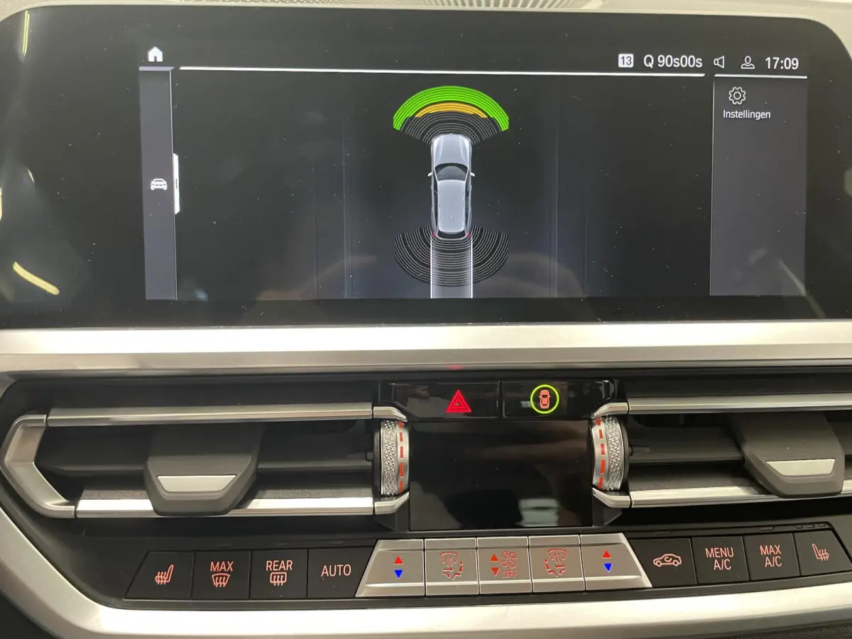 330e Touring SportLine PHEV 292 PK AUT Navi Carplay Camera Achter PDC V+A Winterpack Sport Stoelen Active Protection Ambiance Licht