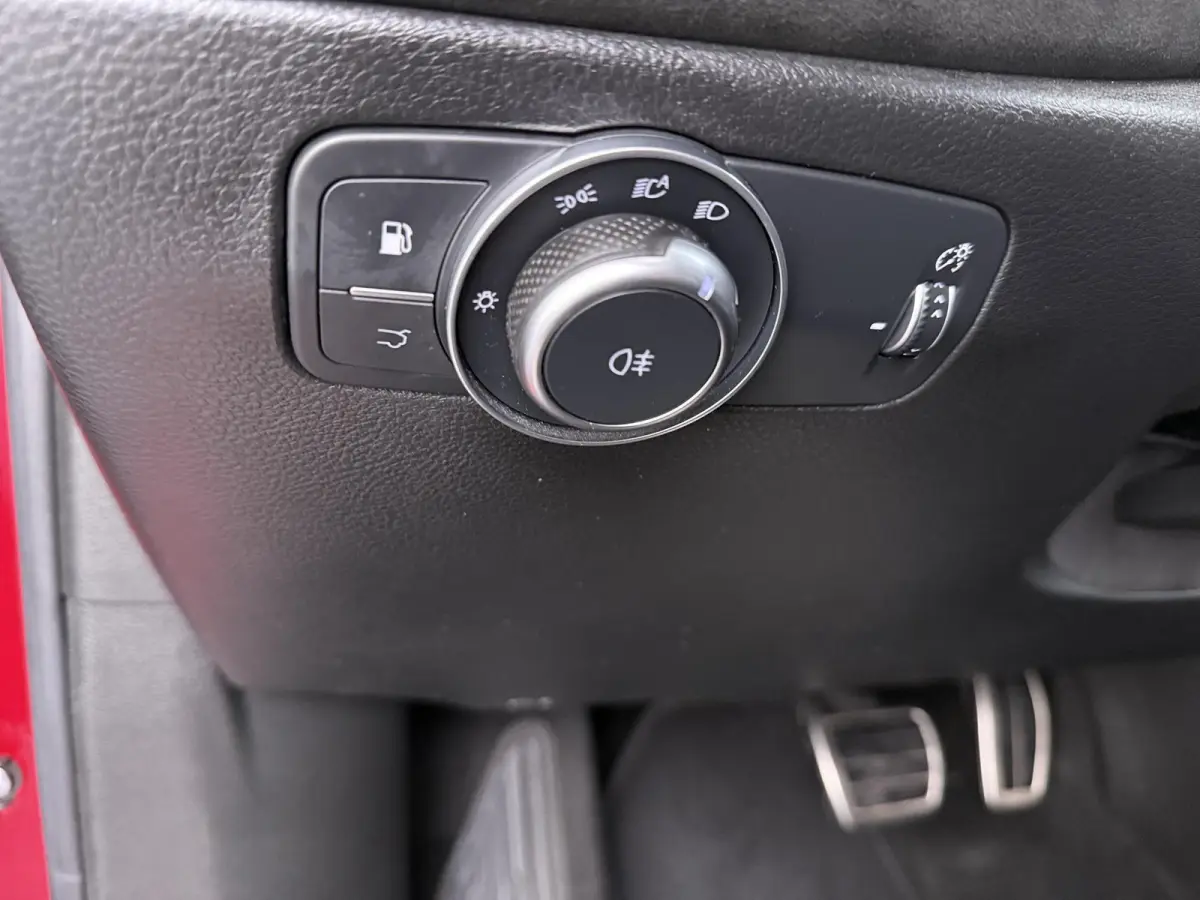 1.3T PHEV Veloce | Plug-in Hybride | 280 PK | Adaptieve Cruise | Camera |