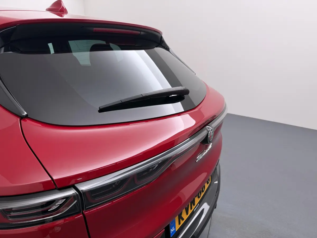 1.3T PHEV Veloce | Plug-in Hybride | 280 PK | Adaptieve Cruise | Camera |