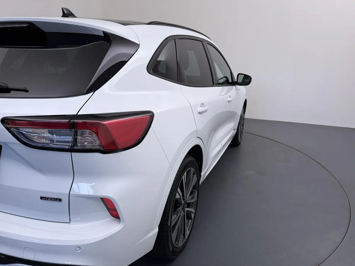 2.5 PHEV ST-Line X | Panoramadak | Trekhaak | Stoelverwarming |