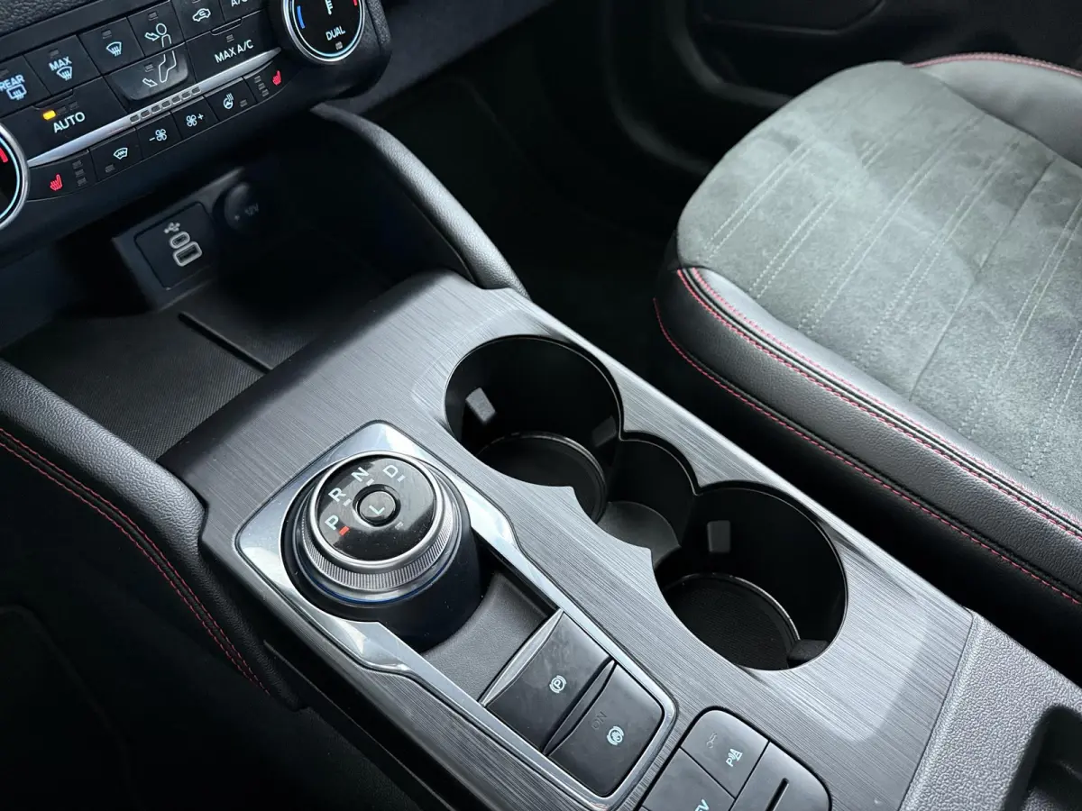2.5 PHEV ST-Line X | Panoramadak | Trekhaak | Stoelverwarming |