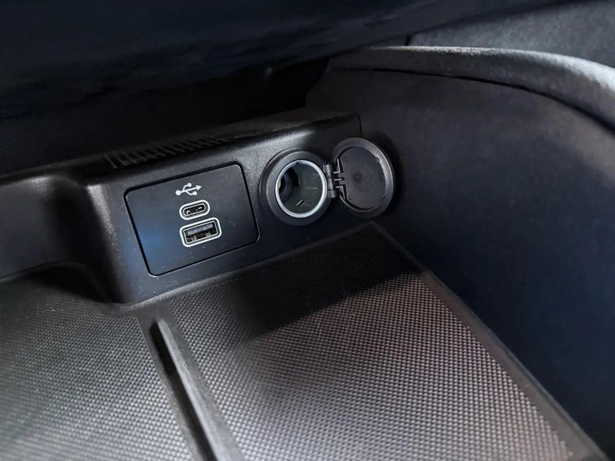 2.5 PHEV ST-Line X | Panoramadak | Trekhaak | Stoelverwarming |