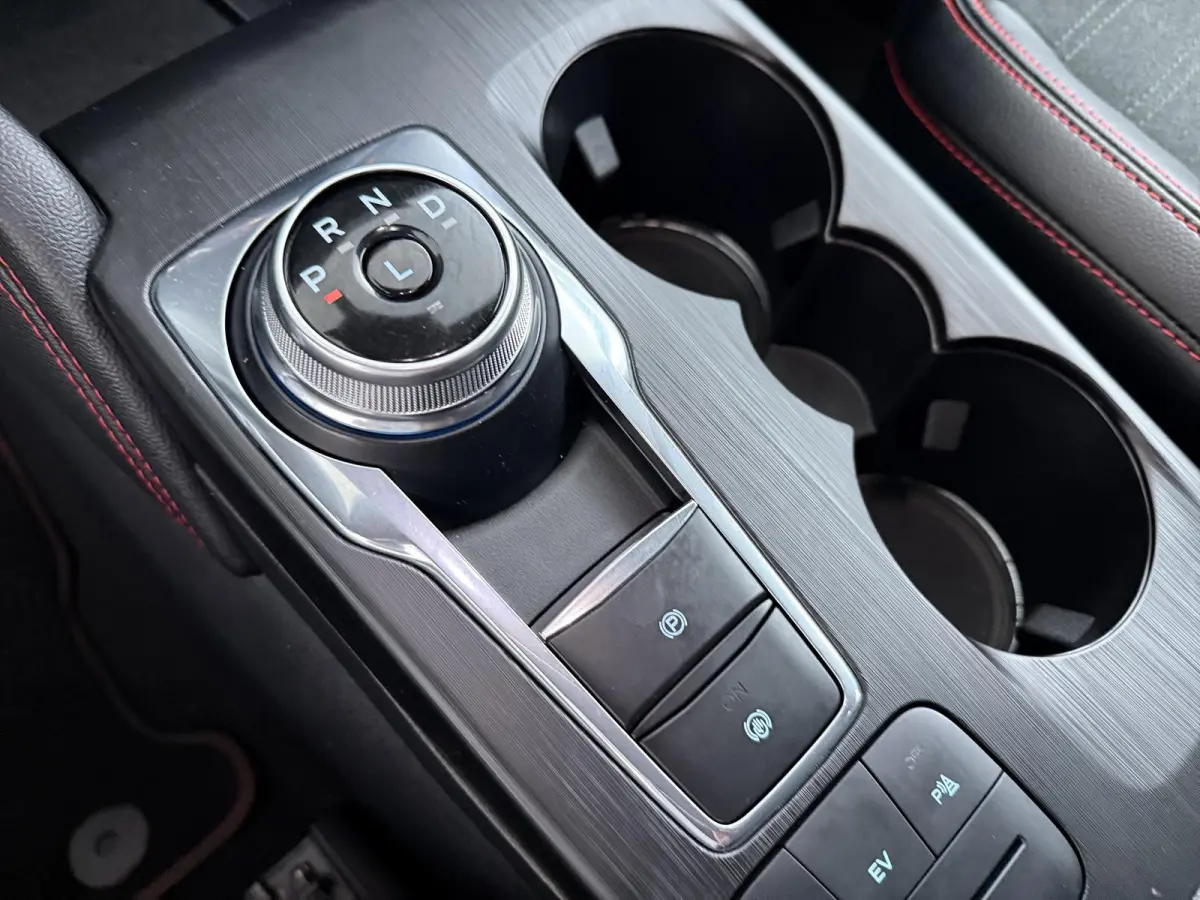 2.5 PHEV ST-Line X | Panoramadak | Trekhaak | Stoelverwarming |