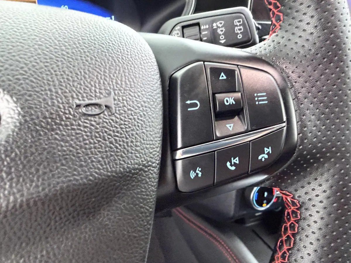 2.5 PHEV ST-Line X | Panoramadak | Trekhaak | Stoelverwarming |