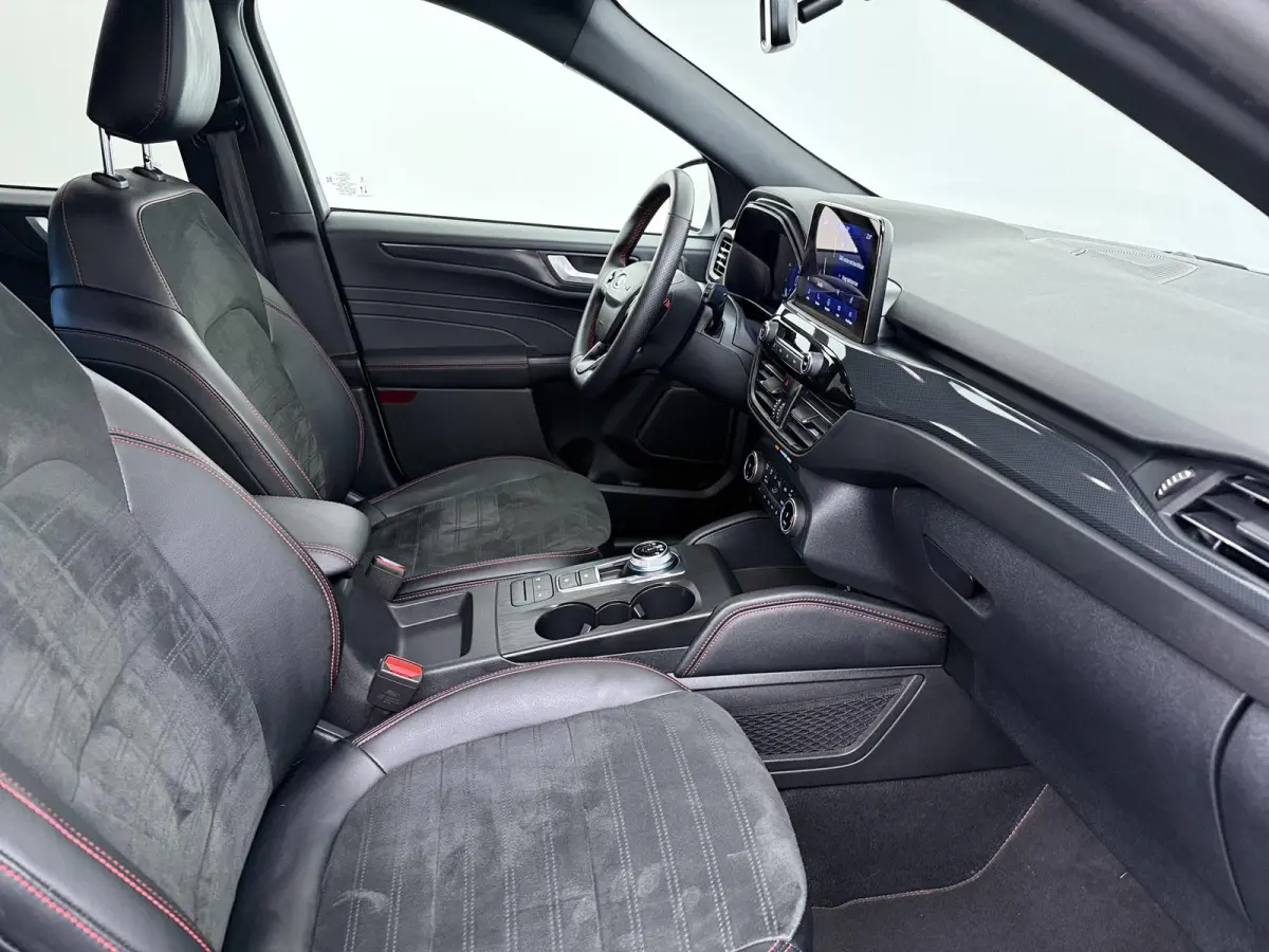 2.5 PHEV ST-Line X | Panoramadak | Trekhaak | Stoelverwarming |