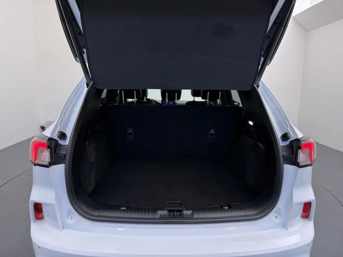 2.5 PHEV ST-Line X | Panoramadak | Trekhaak | Stoelverwarming |