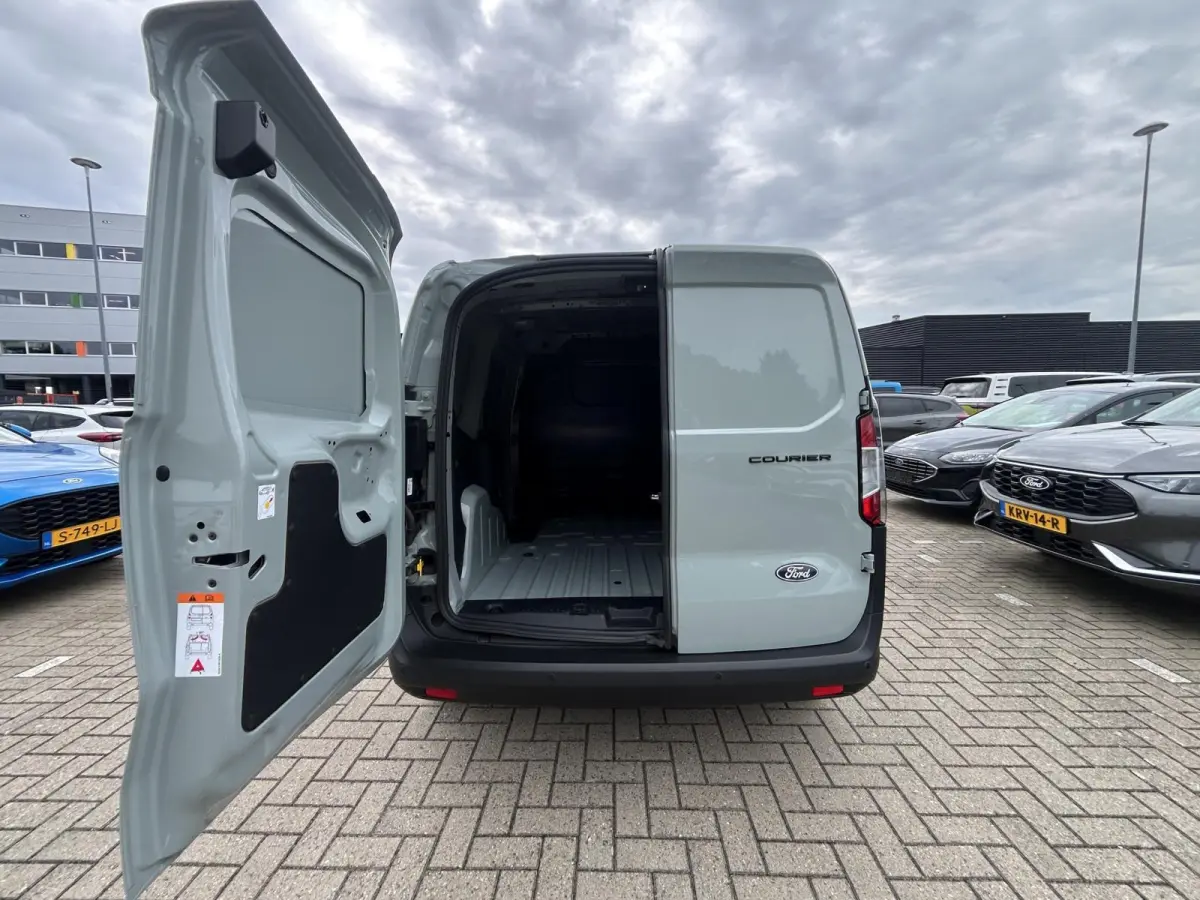 1.5 Ecoblue Trend | Airco | Apple Carplay | | Airco | Apple Carplay/Android Auto|telefoonintegratie premium | Centrale deurvergrendeling met afstandsbediening