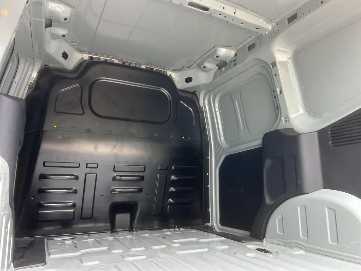 1.5 Ecoblue Trend | Airco | Apple Carplay | | Airco | Apple Carplay/Android Auto|telefoonintegratie premium | Centrale deurvergrendeling met afstandsbediening