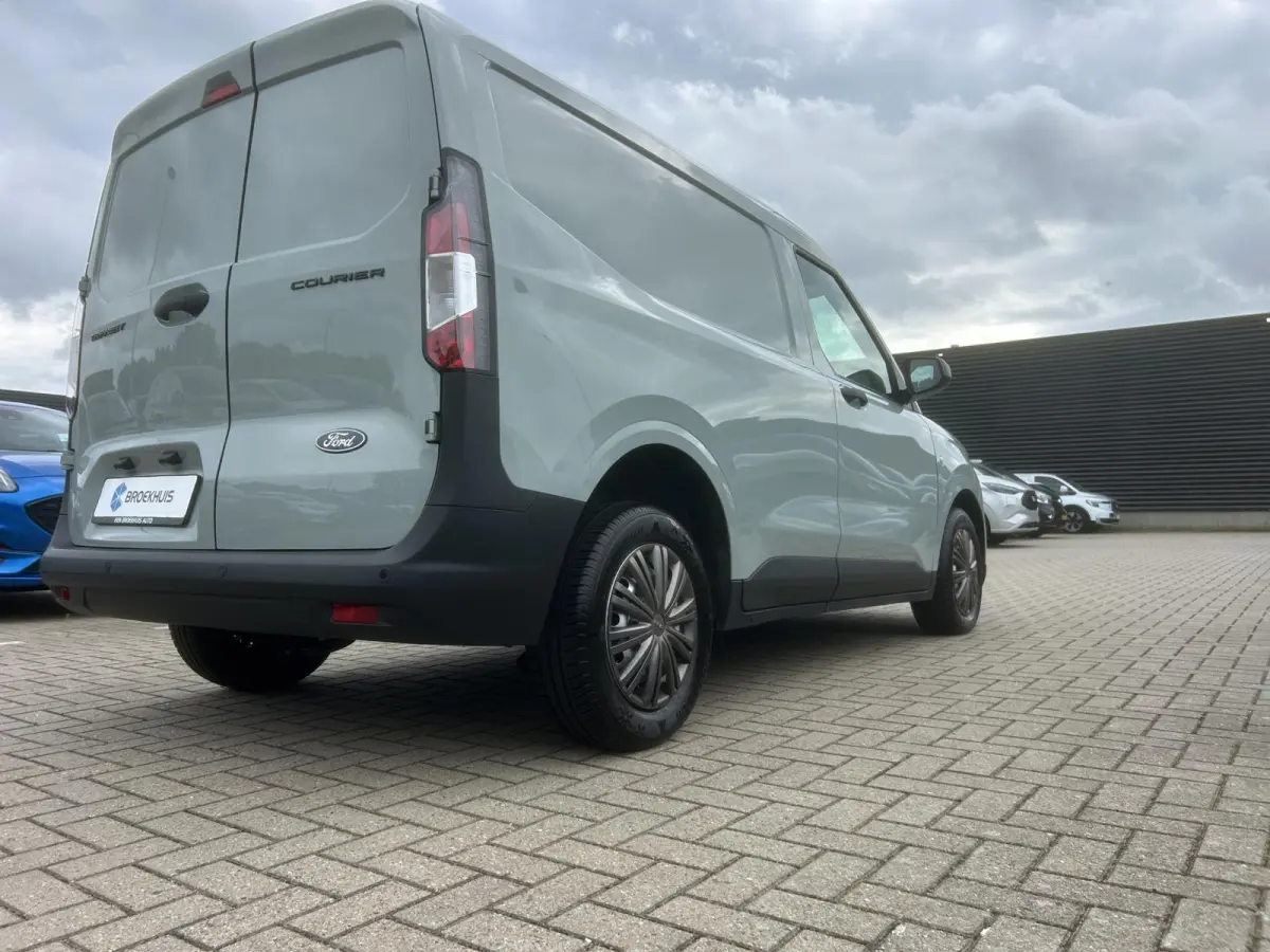 1.5 Ecoblue Trend | Airco | Apple Carplay | | Airco | Apple Carplay/Android Auto|telefoonintegratie premium | Centrale deurvergrendeling met afstandsbediening