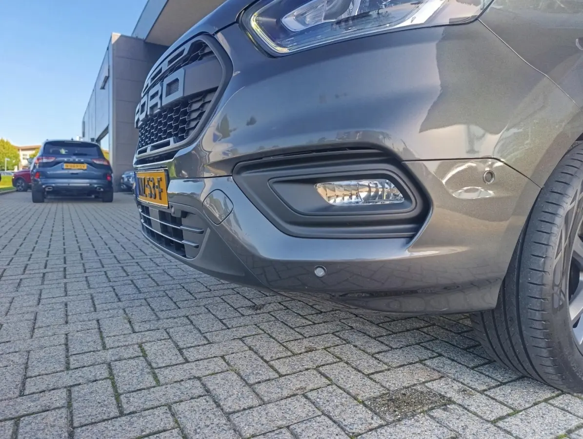 300 2.0 TDCI L1H1 Limited DC Dubbele Cabine | Stoel/voorruitverwarming | Dodehoekdetectie | Camera | PDC V+A | Elek. stoel | Navigatie | Dealeronderhouden