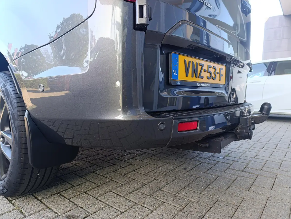 300 2.0 TDCI L1H1 Limited DC Dubbele Cabine | Stoel/voorruitverwarming | Dodehoekdetectie | Camera | PDC V+A | Elek. stoel | Navigatie | Dealeronderhouden