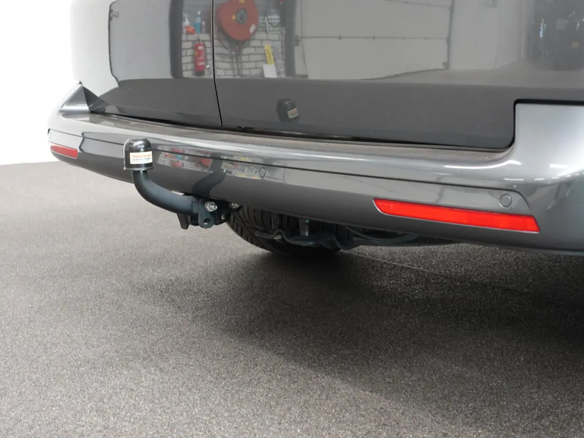 2.0 TDI L2H1 Highline Automaat Dubbele Cabine Navigatie Airco Cruise Control LM velgen
