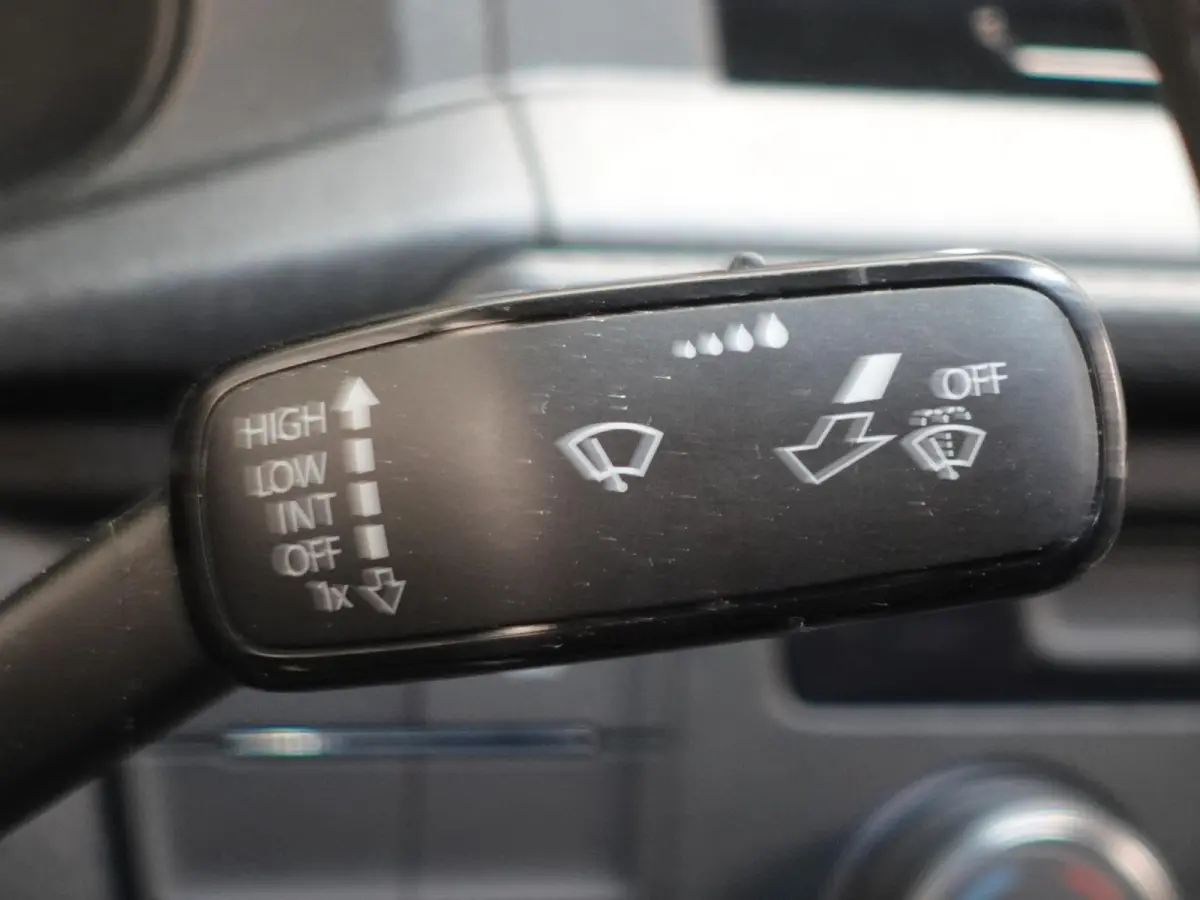 2.0 TDI L2H1 Highline Automaat Dubbele Cabine Navigatie Airco Cruise Control LM velgen
