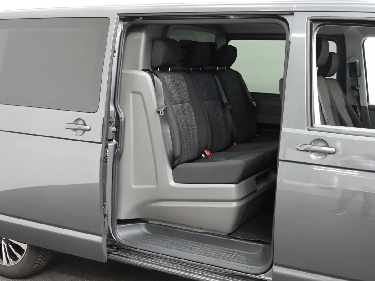 2.0 TDI L2H1 Highline Automaat Dubbele Cabine Navigatie Airco Cruise Control LM velgen