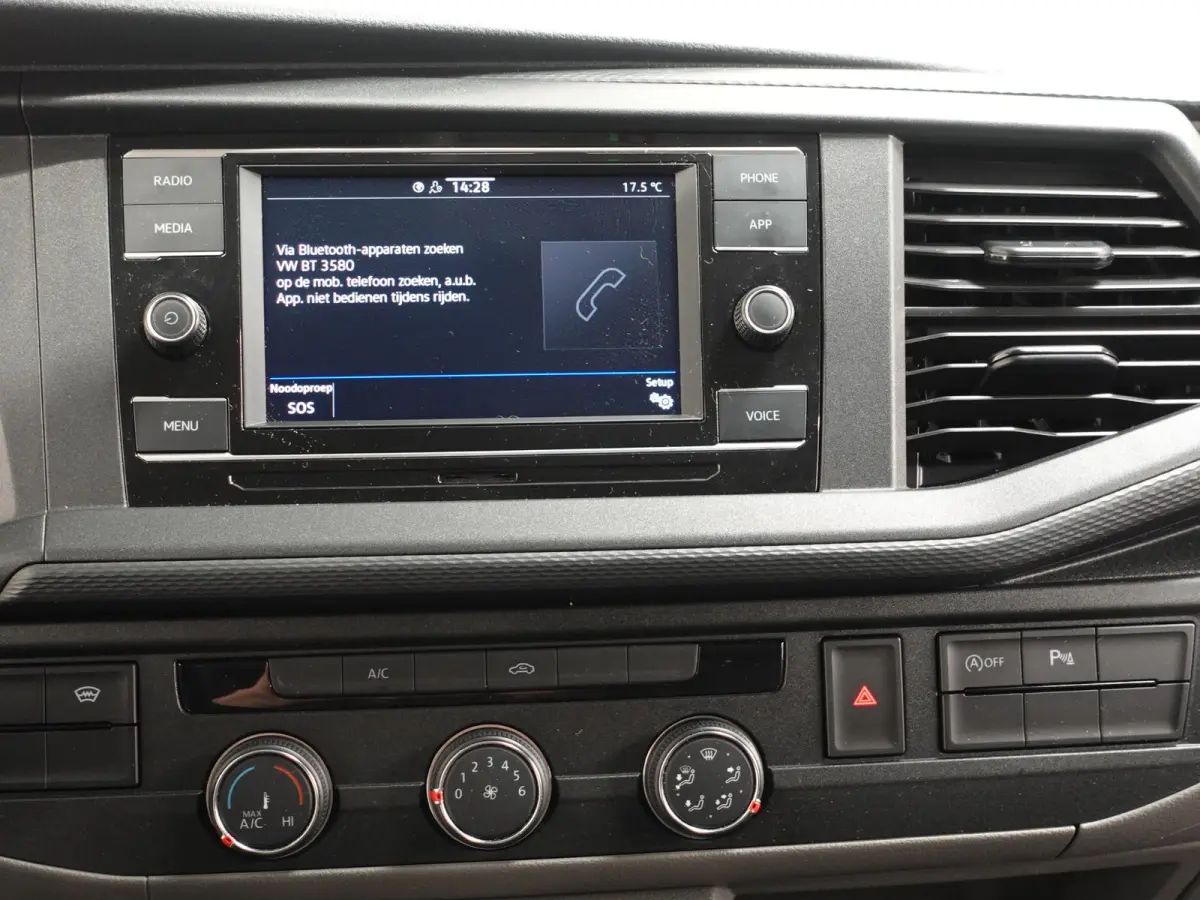 2.0 TDI L2H1 Highline Automaat Dubbele Cabine Navigatie Airco Cruise Control LM velgen