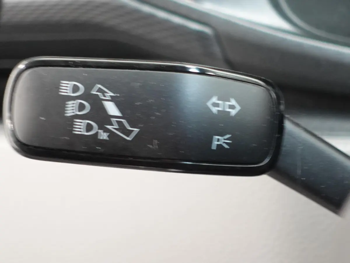 2.0 TDI L2H1 Highline Automaat Dubbele Cabine Navigatie Airco Cruise Control LM velgen