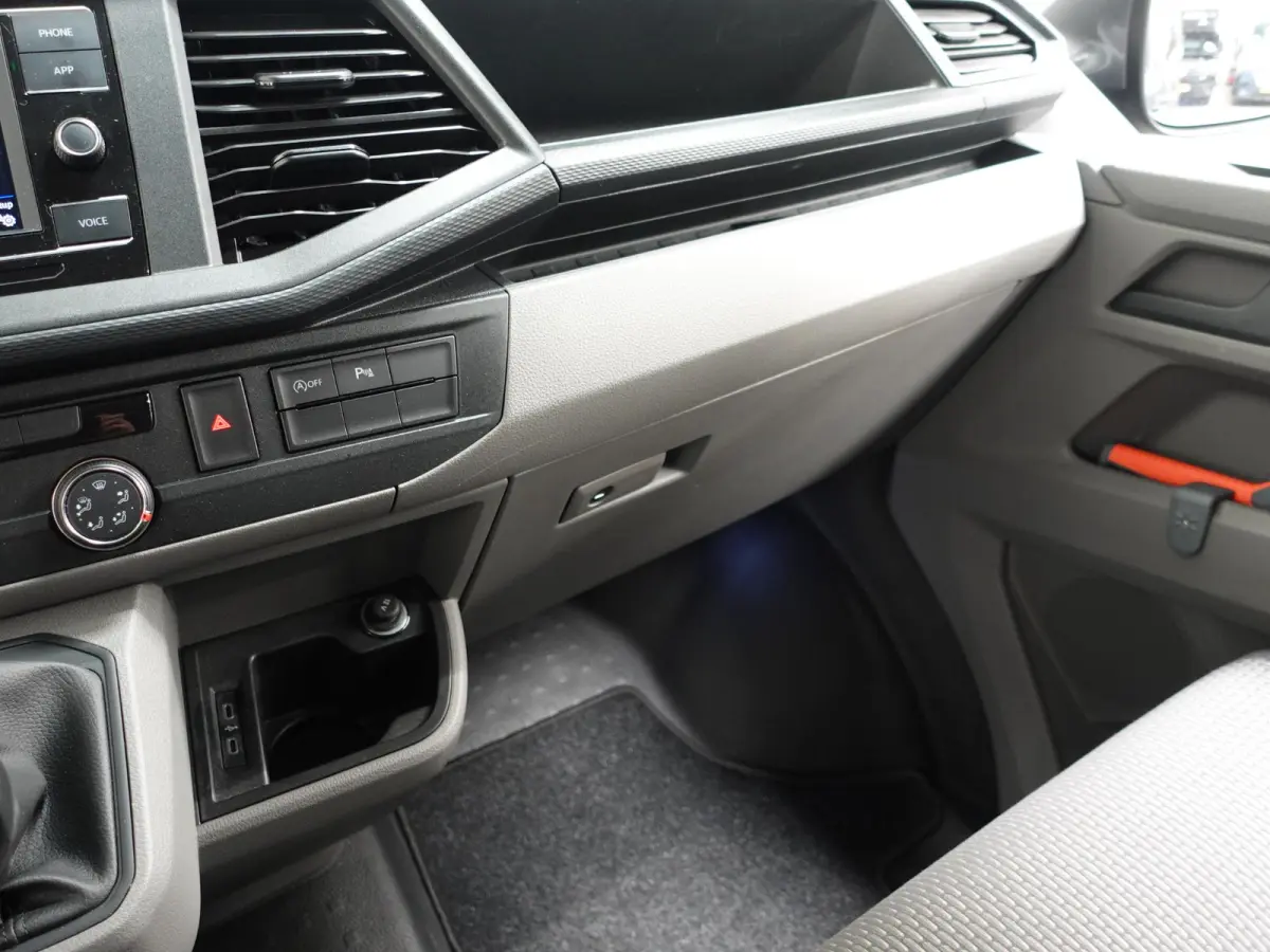 2.0 TDI L2H1 Highline Automaat Dubbele Cabine Navigatie Airco Cruise Control LM velgen