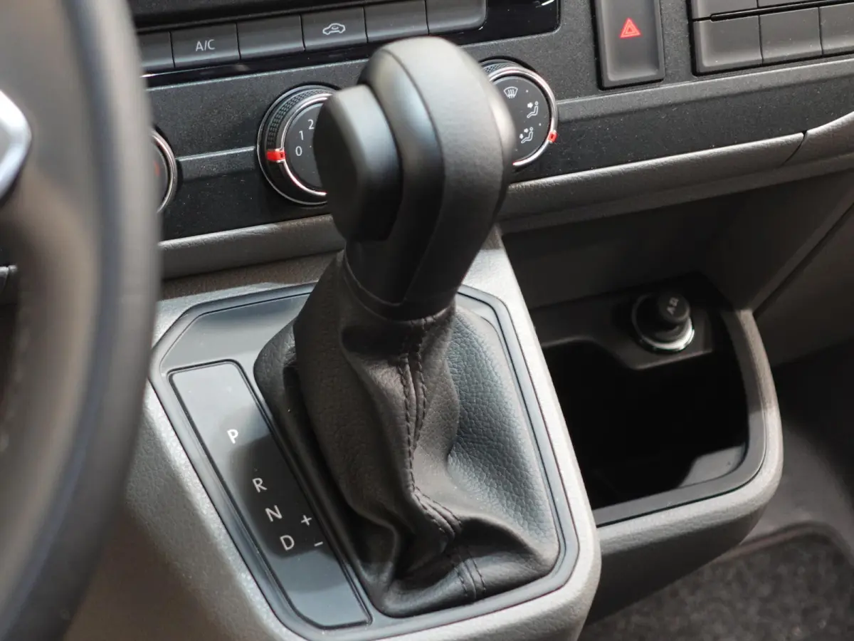 2.0 TDI L2H1 Highline Automaat Dubbele Cabine Navigatie Airco Cruise Control LM velgen