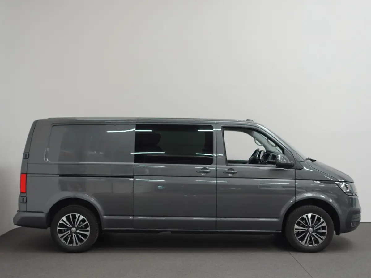 2.0 TDI L2H1 Highline Automaat Dubbele Cabine Navigatie Airco Cruise Control LM velgen