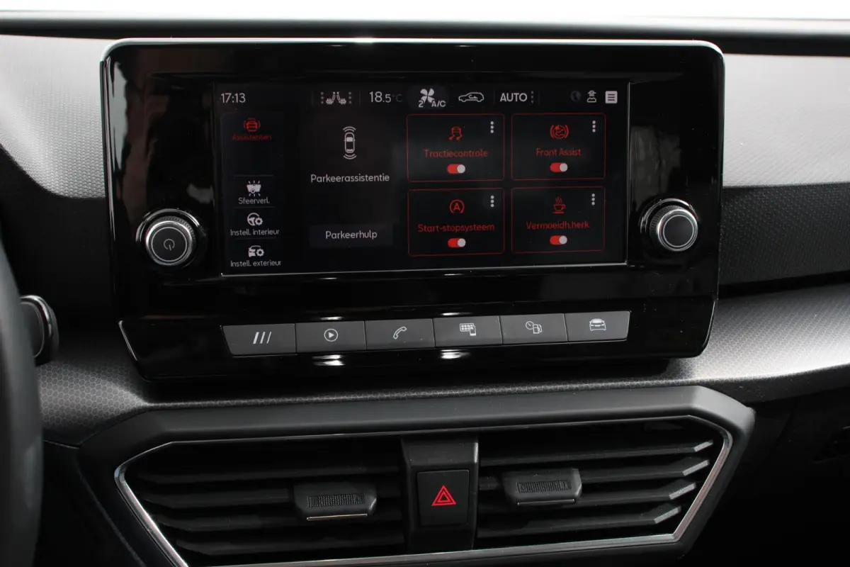 1.5 eTSI 150pk Automaat Style Navigatie Apple Carplay/Android Auto Adaptive Cruise control Led Lichtmetalen velgen