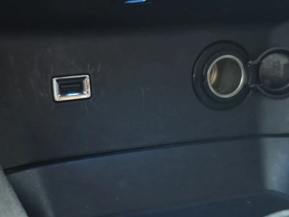 1.2 PureTech Allure Camera | Full LED | Parkeersensoren | Full map navigatie | Carplay/android auto |
