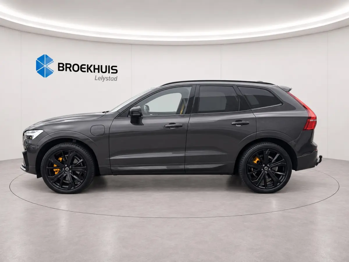2.0 T6 PLUG-IN HYBRID 406PK AWD ULTIMATE BLACK EDITION SOH 100% / NAVI / LEDER / CLIMA / FULL-LED / 21" LMV / PANO. DAK / KEYLESS / CARPLAY / HEICO UITLAAT / ADAPT. CRUISECONTROL / ELEKTR. T