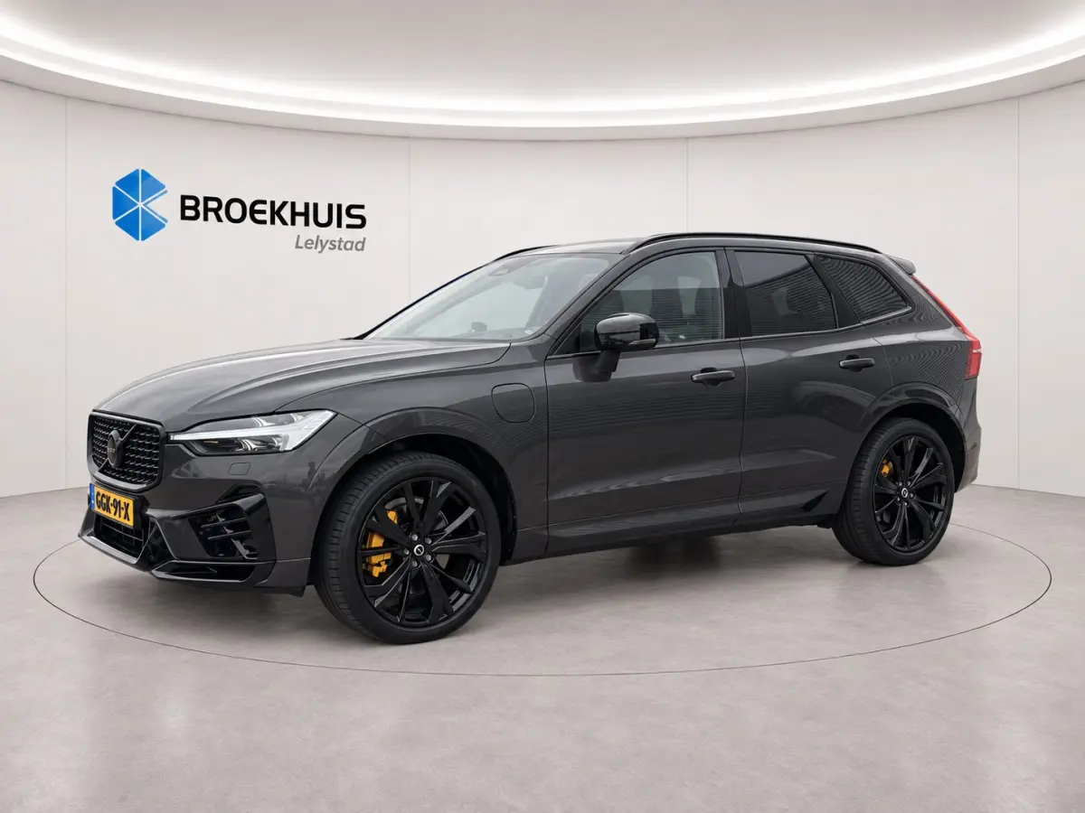 2.0 T6 PLUG-IN HYBRID 406PK AWD ULTIMATE BLACK EDITION SOH 100% / NAVI / LEDER / CLIMA / FULL-LED / 21" LMV / PANO. DAK / KEYLESS / CARPLAY / HEICO UITLAAT / ADAPT. CRUISECONTROL / ELEKTR. T