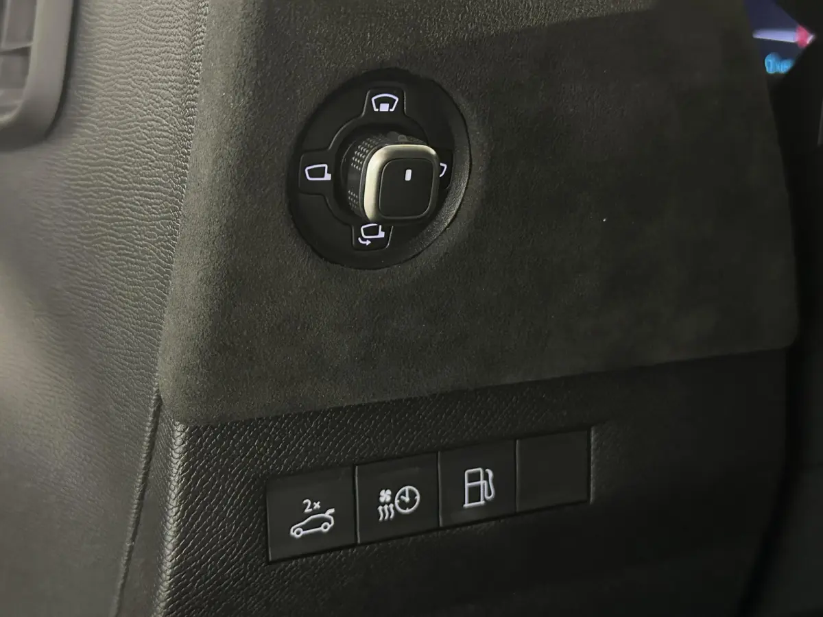 1.6 PHEV 225 Étoile PANO | 360° VISION | FOCAL AUDIO | HEADUP DISPLAY | BOM VOL!