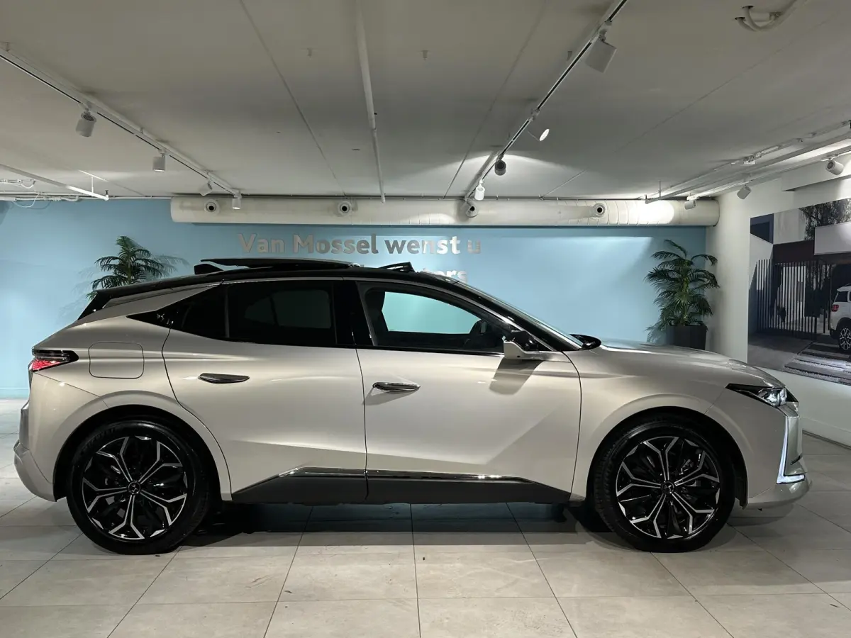 1.6 PHEV 225 Étoile PANO | 360° VISION | FOCAL AUDIO | HEADUP DISPLAY | BOM VOL!