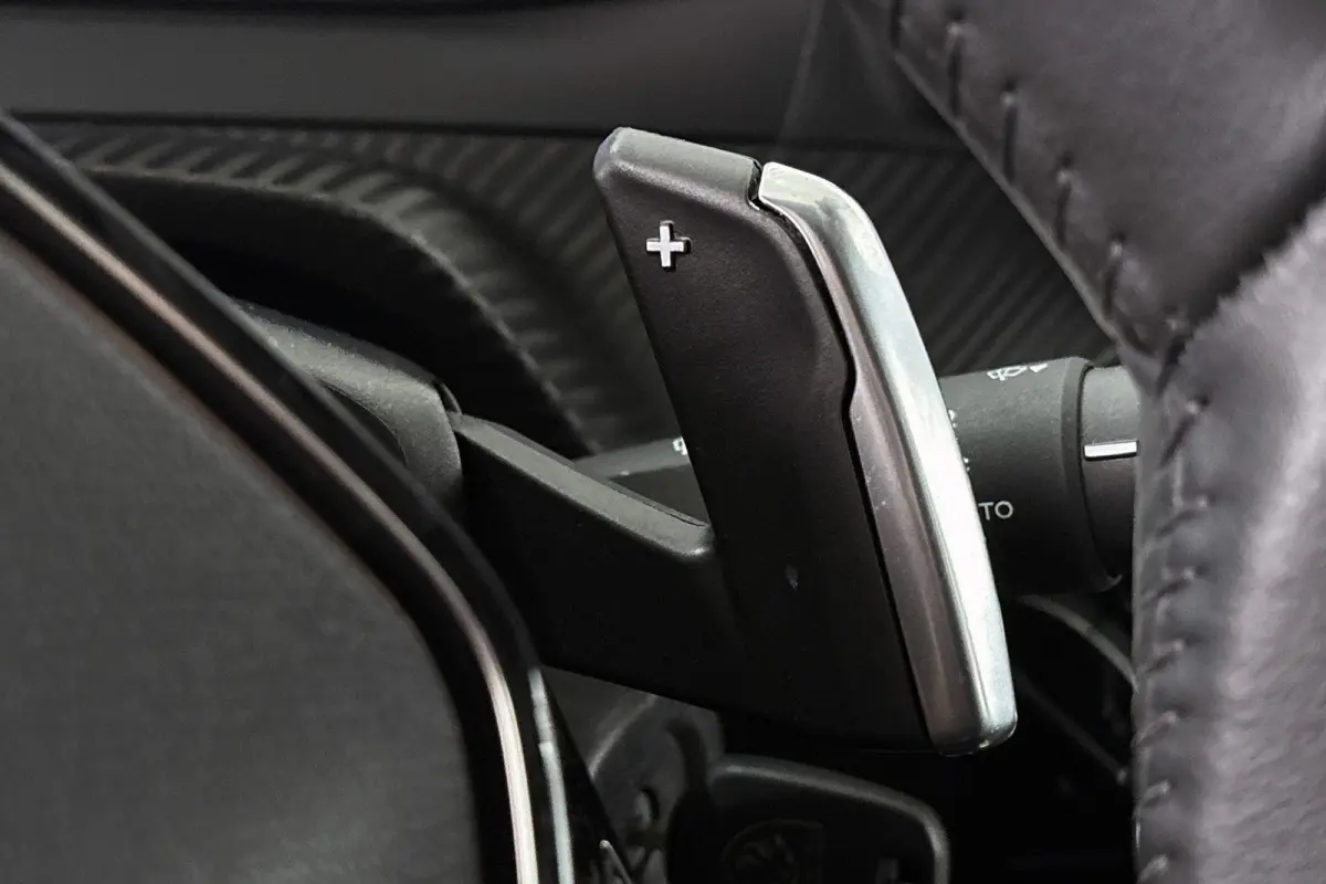 1.2 Hybrid 100 e-DCS6 Allure NL Auto Apple CarPlay Climate Control