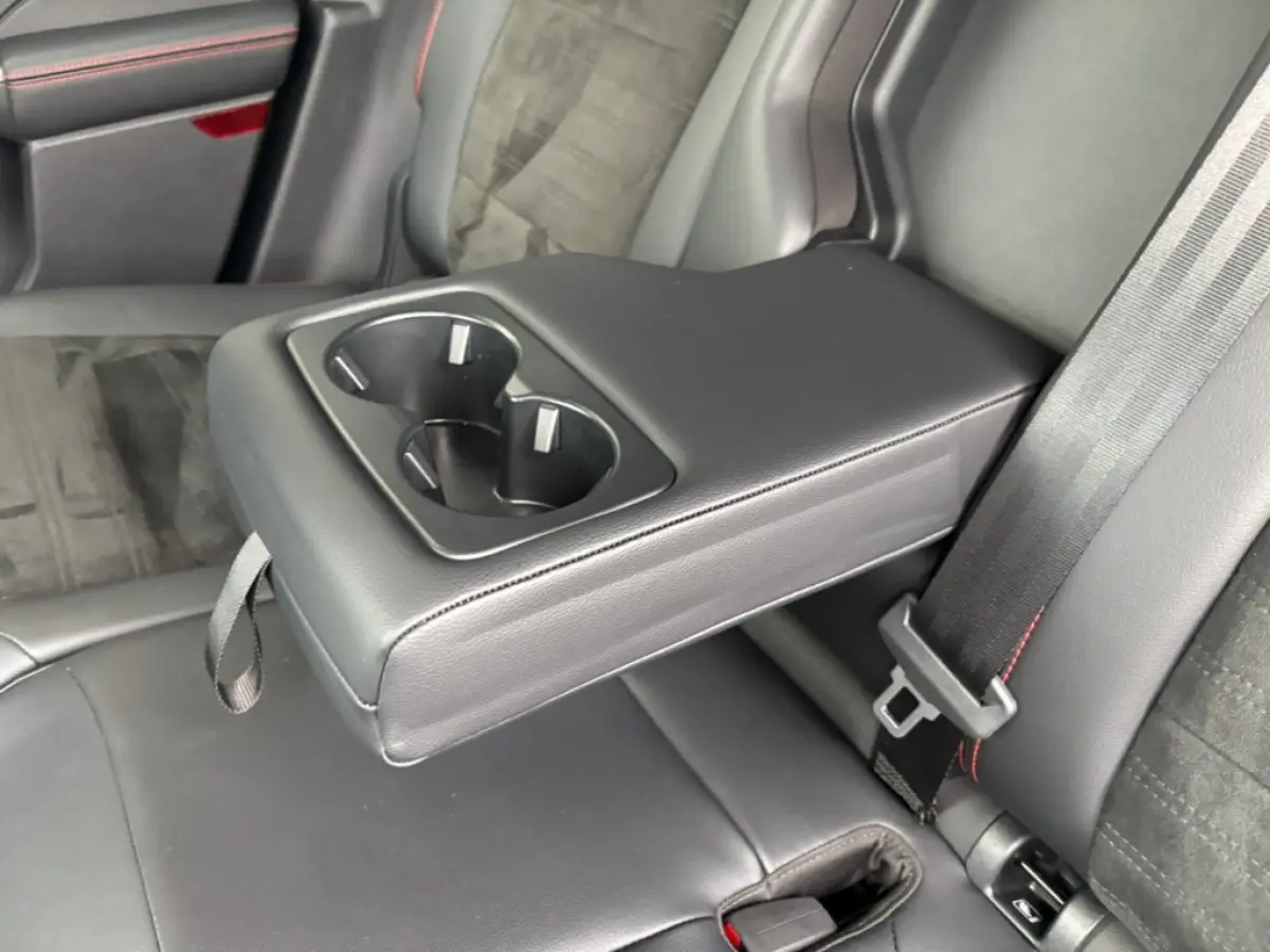 2.5 PHEV 225PK ST-LINE X NORDIC AIRCO NAVI PDC-CAMERA.