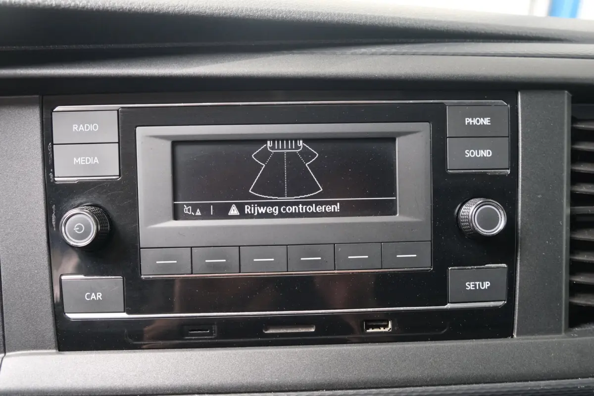 2.0 TDI L2H1 30 3p - Airco, Cruise, Stoelverwarming, PDC, Trekhaak.