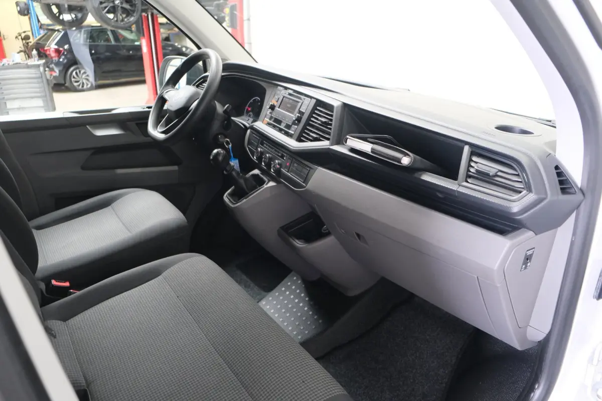2.0 TDI L2H1 30 3p - Airco, Cruise, Stoelverwarming, PDC, Trekhaak.