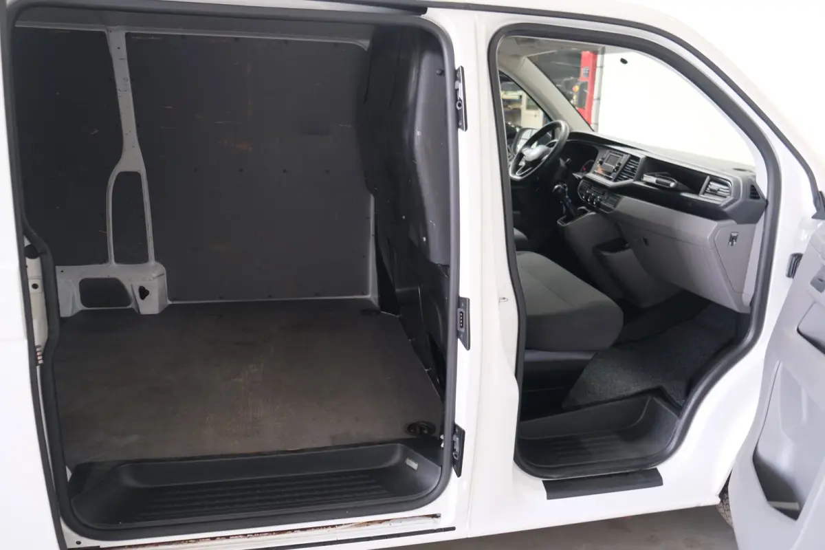 2.0 TDI L2H1 30 3p - Airco, Cruise, Stoelverwarming, PDC, Trekhaak.