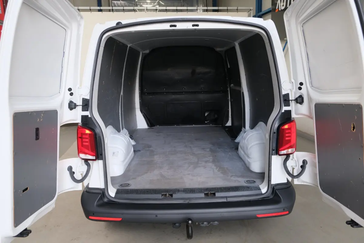 2.0 TDI L2H1 30 3p - Airco, Cruise, Stoelverwarming, PDC, Trekhaak.