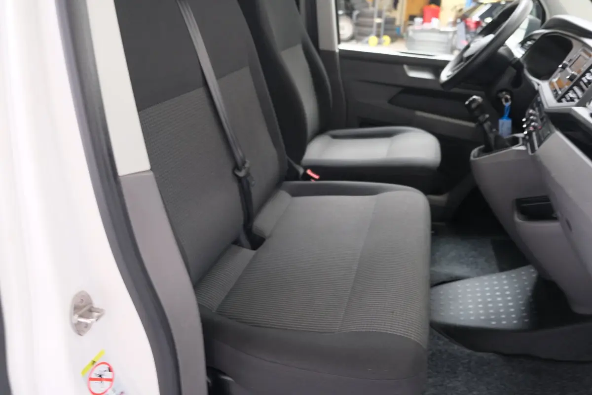 2.0 TDI L2H1 30 3p - Airco, Cruise, Stoelverwarming, PDC, Trekhaak.