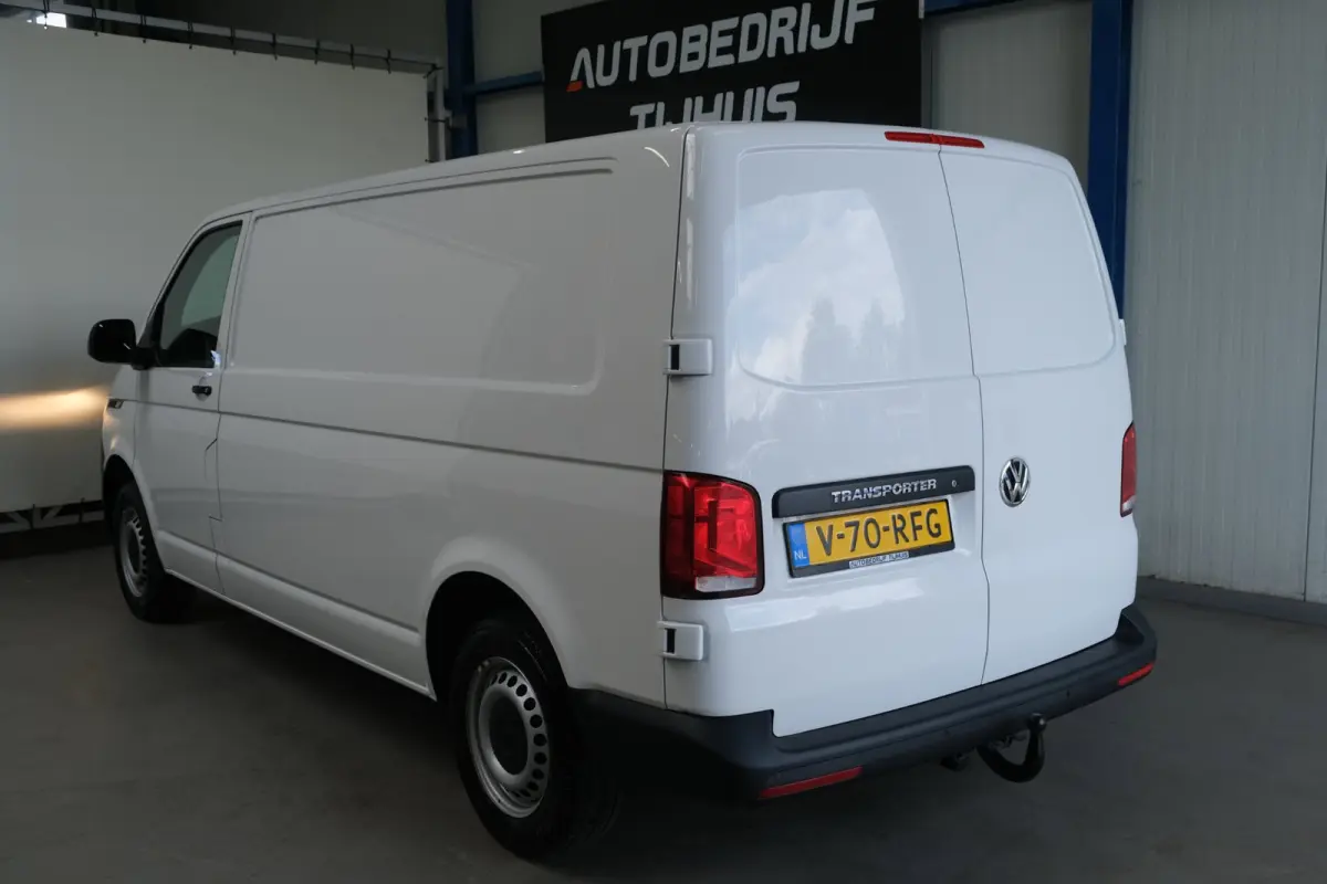 2.0 TDI L2H1 30 3p - Airco, Cruise, Stoelverwarming, PDC, Trekhaak.