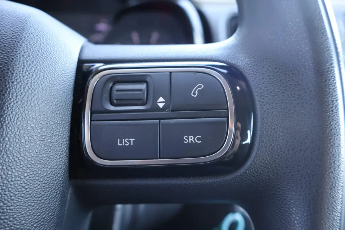 1.2 PureTech S&S Feel Edition | Cruise Control | Navigatie | Airco | Bluetooth |