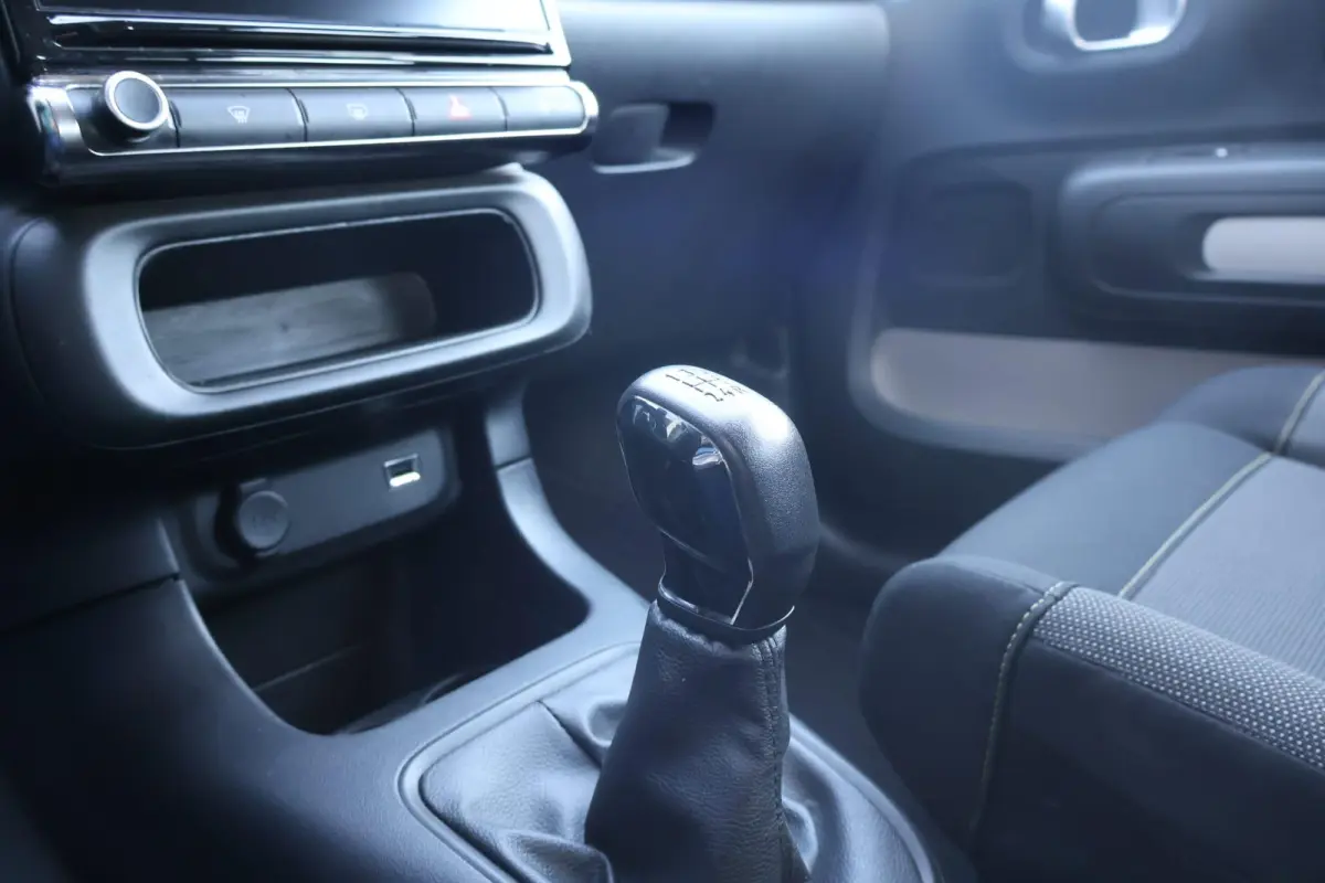 1.2 PureTech S&S Feel Edition | Cruise Control | Navigatie | Airco | Bluetooth |