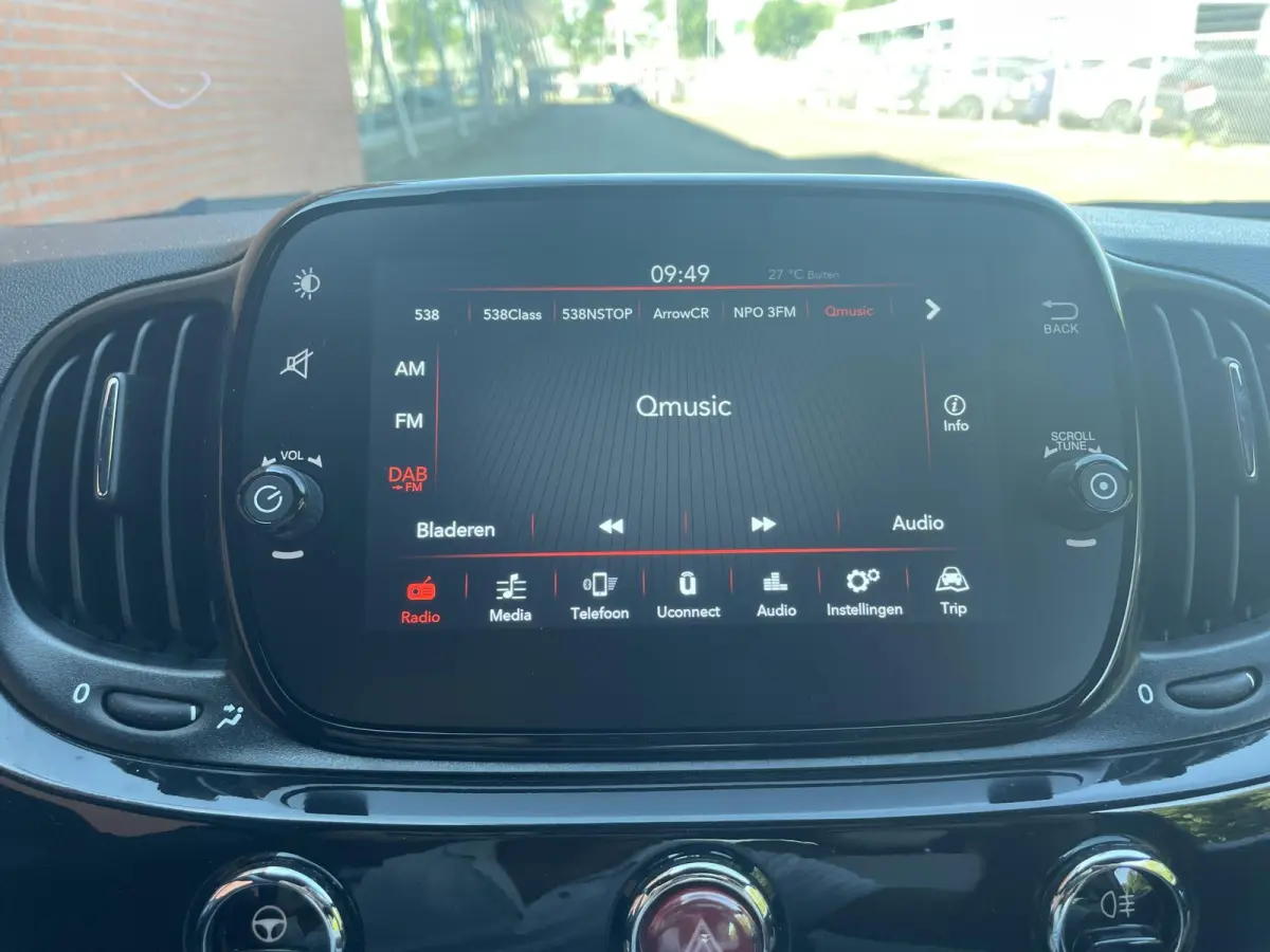 1.0 Hybrid 69pk Dolcevita Navigatie Apple Carplay/Android Auto Parkeersensor achter Cruise Control Climatronic
