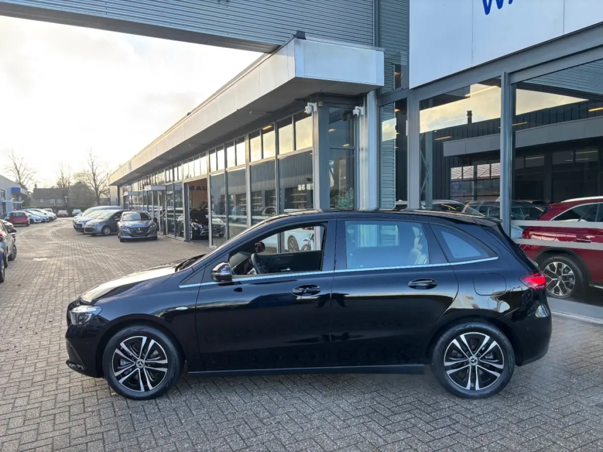 250E AUTOMAAT LUXURY LINE NAVI PDC-CAMRERA STOELVW.