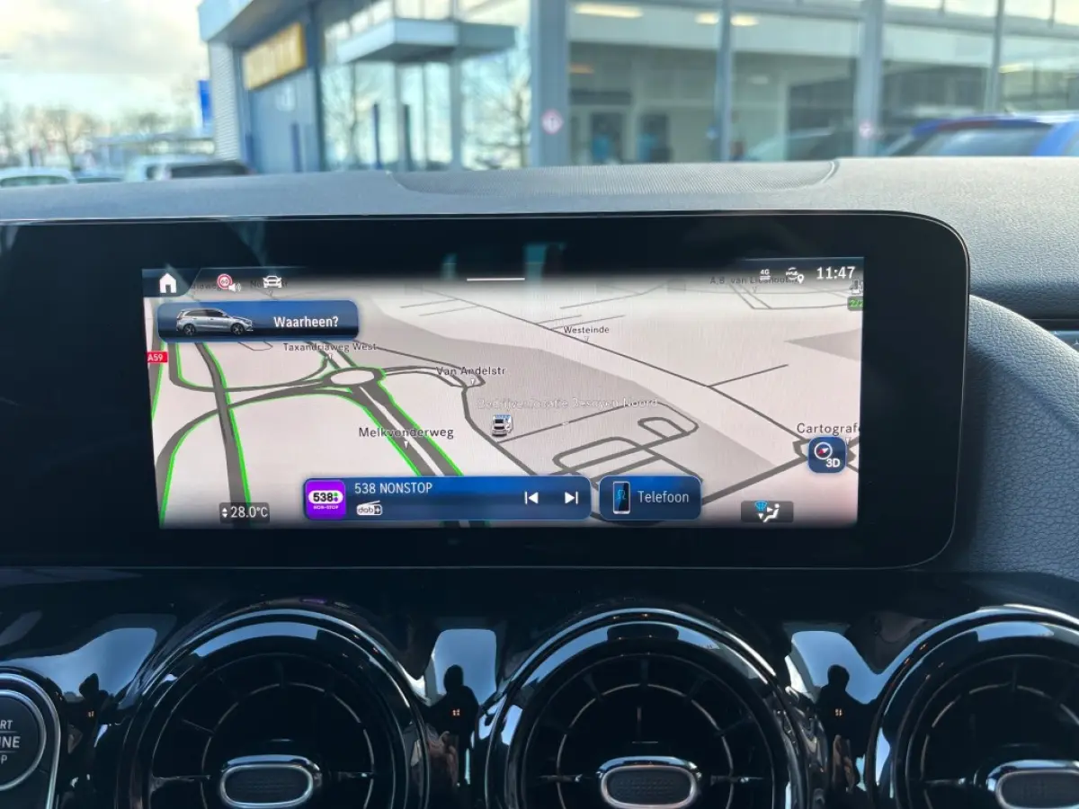 250E AUTOMAAT LUXURY LINE NAVI PDC-CAMRERA STOELVW.