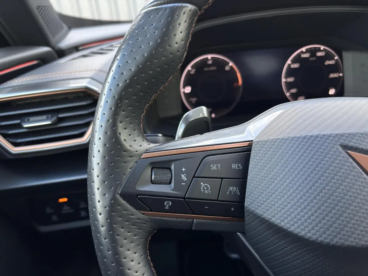 1.4 e-Hybrid Business SOH 92% stuur vw camera