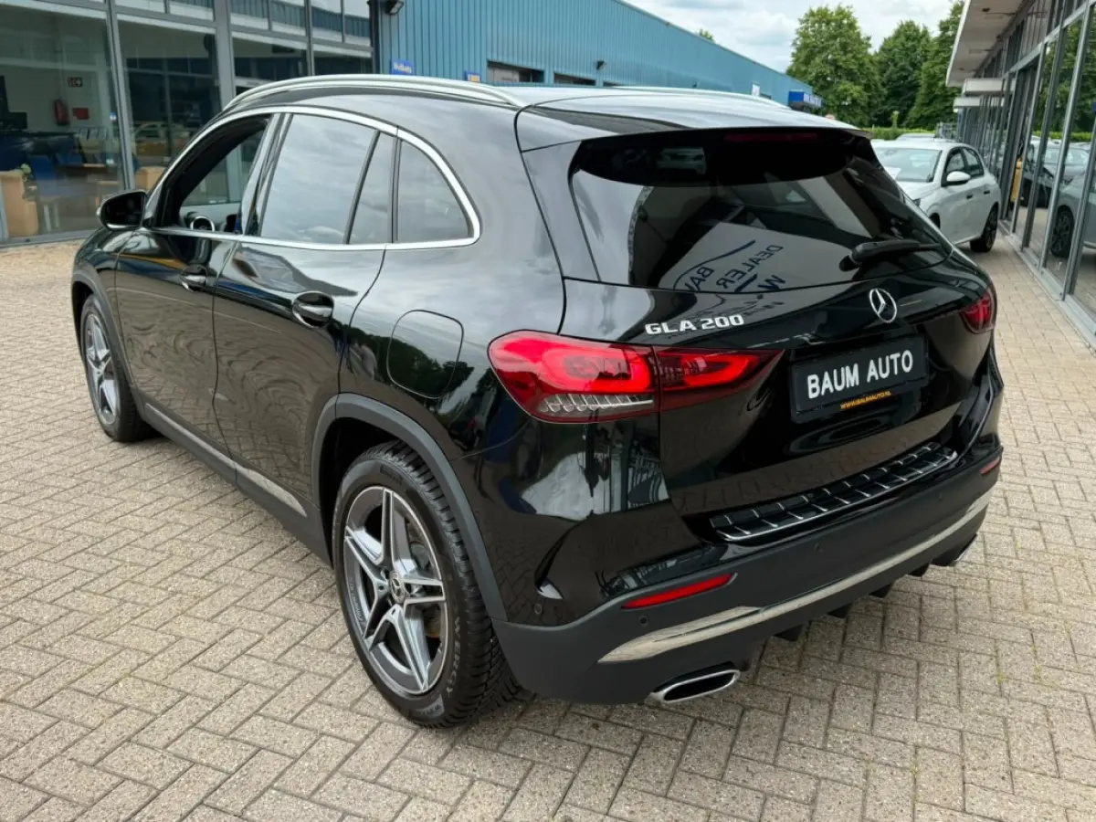 200 AMG LINE AUTOMAAT NAVI PDC-CAMERA STOELVW.