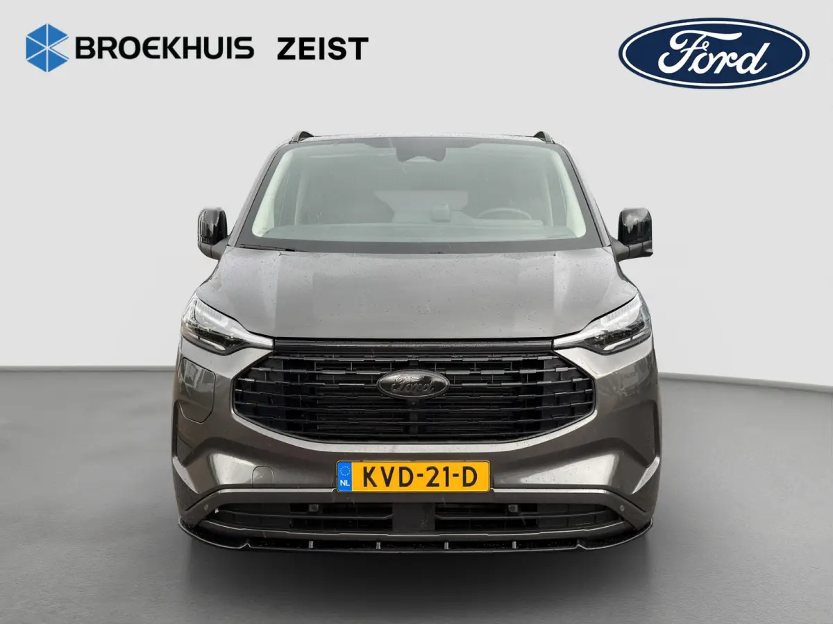 Tourneo Custom Titanium X Plug-in Hybrid 8 pers. | Black Pack Special | Elek. Trekhaak | Luxe | Op Voorraad!!