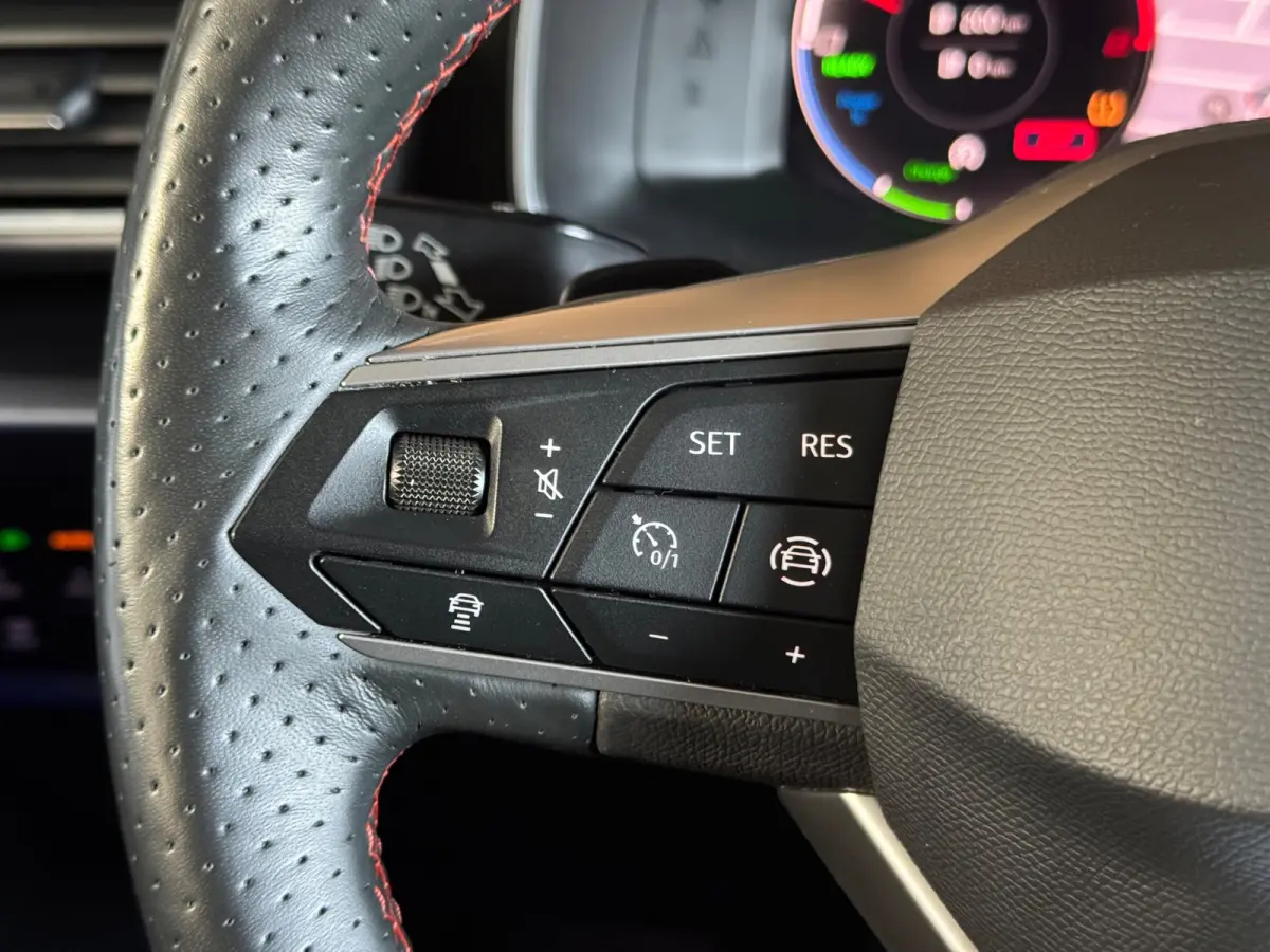 1.4 TSI eHybrid PHEV FR PANO|AMBIENT|MATRIX KOPLAMPEN|STOEL + STUUR VERWARMING| 17 INCH LMV