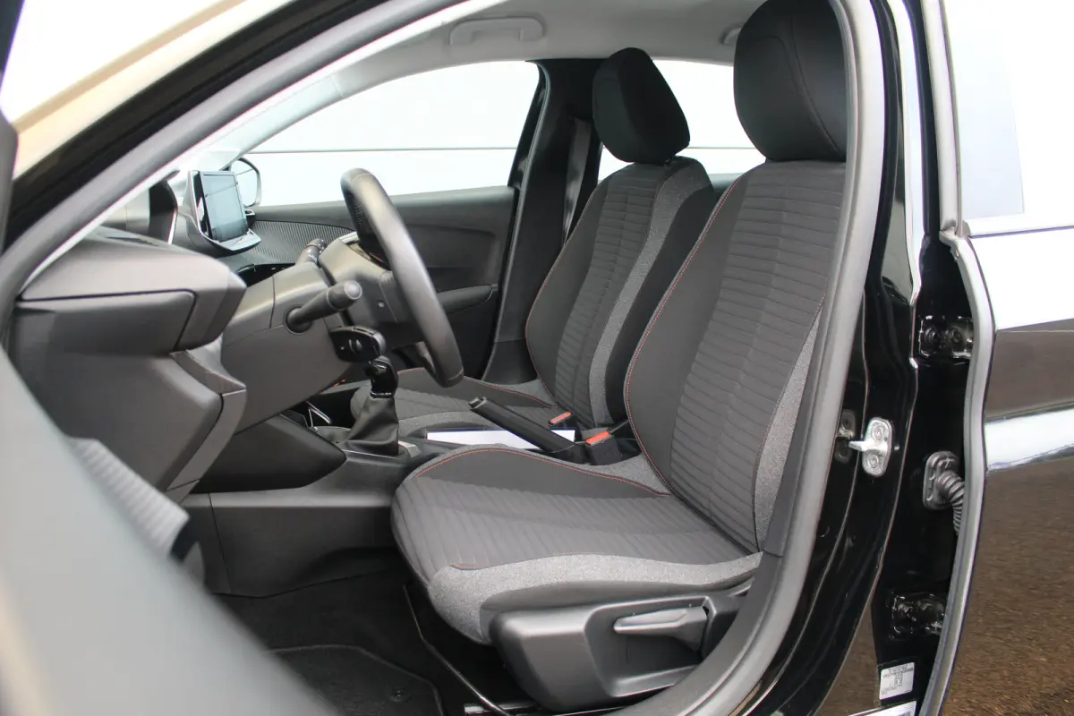 1.2 Active | CarPlay | Airco | Cruise C. | Park Assist | Elec. Pakket | | CarPlay | Airco | Cruise C. | Park Assist | Elec. Pakket |
