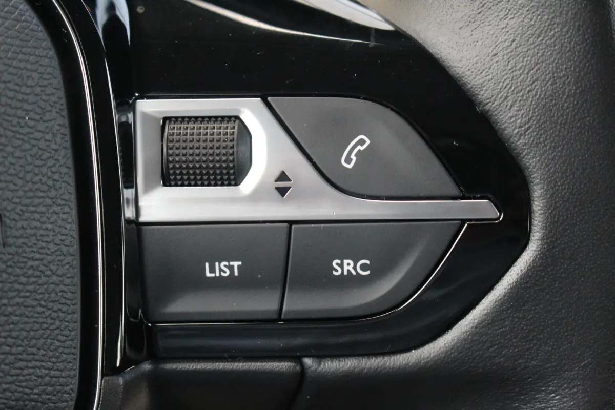 1.2 Active | CarPlay | Airco | Cruise C. | Park Assist | Elec. Pakket | | CarPlay | Airco | Cruise C. | Park Assist | Elec. Pakket |