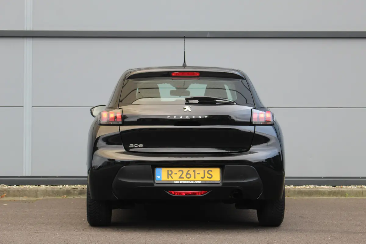 1.2 Active | CarPlay | Airco | Cruise C. | Park Assist | Elec. Pakket | | CarPlay | Airco | Cruise C. | Park Assist | Elec. Pakket |