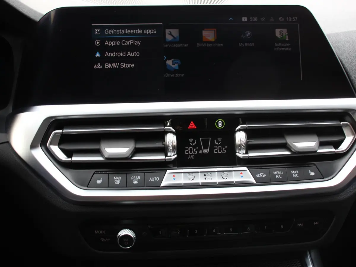 330e xDrive 292 PK 4WD M Sport Climate Control Stoel Stuurverwarming Full LED 18" Velgen Navigatie Prof Carplay/Android Auto PDC VA Trekhaak Elektrisch Sensatec